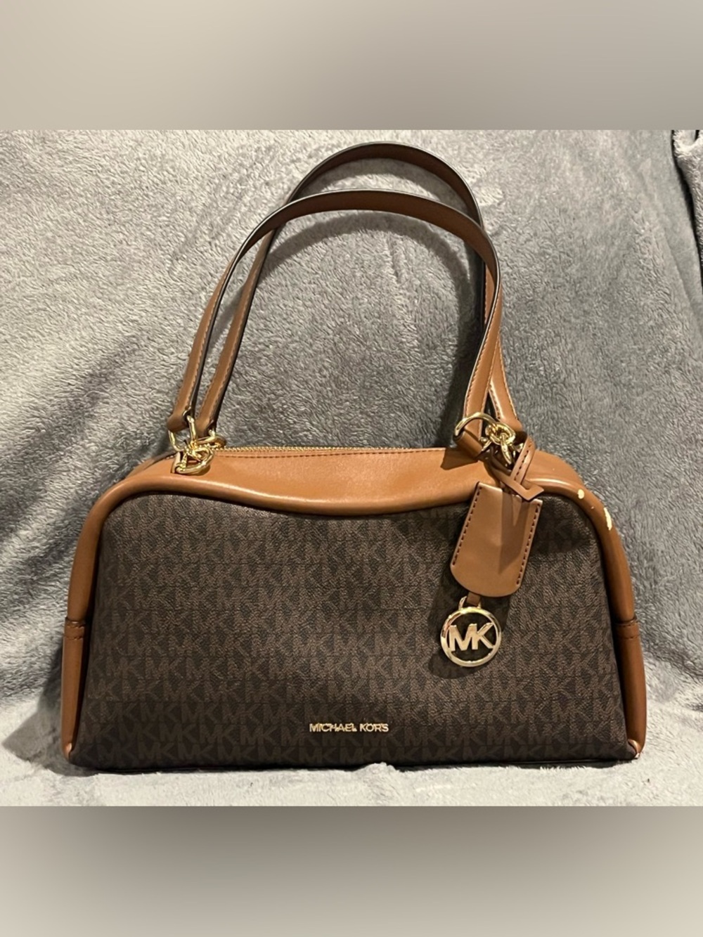 Michael Kors Brown Cecily Medium Signature Logo Shoulder Bag New with defect.